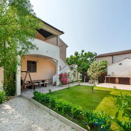 House Mario Near Rovinj Διαμέρισμα